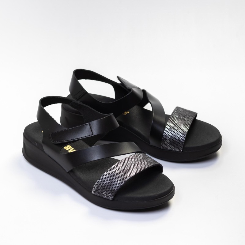 Sandalia mujer plataforma Lola, de piel negro