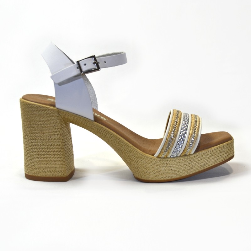 Sandalia para mujer tacón blancas