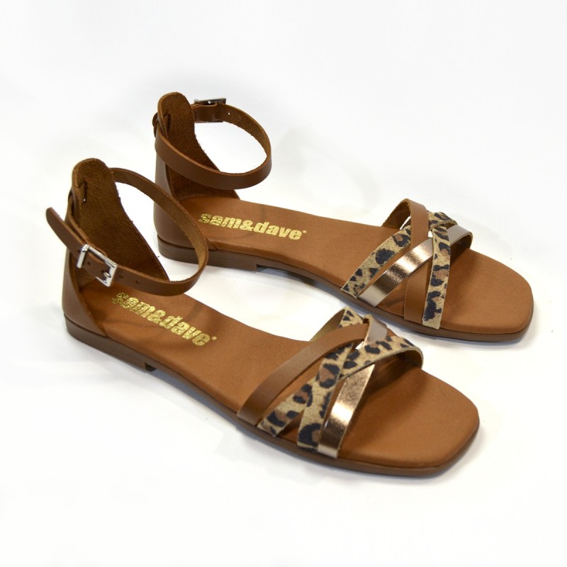 Sandalias plana mujer roble